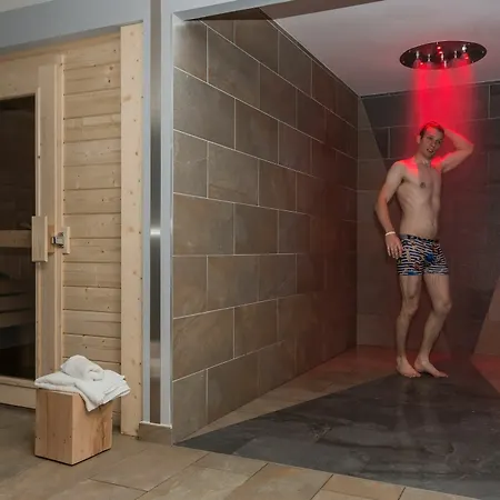 Aparthotel Prestige Odalys Isatis 4*